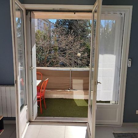 Charmant 2 Pieces A Aubenas 2Etoiles Apartment Екстериор снимка